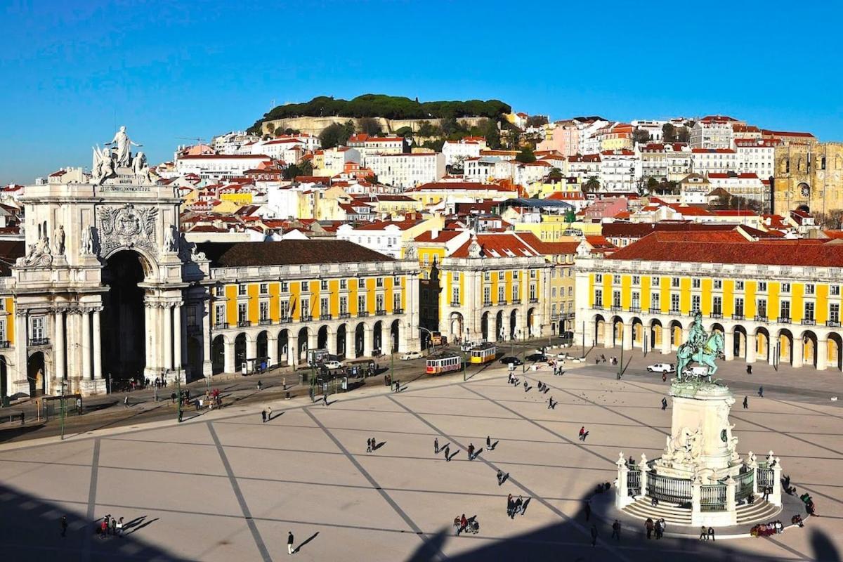 Charming In The Heart Of * Lissabon